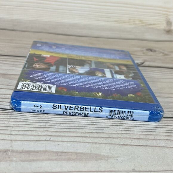 Silver Bells (Blu-ray, 2013) Christmas Holiday Movie Dove Family Approved OOP - Picture 5 of 6
